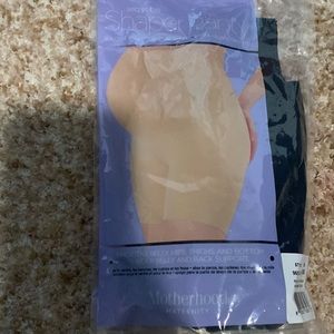 Motherhood Maternity Shaper Panty, size small/medium